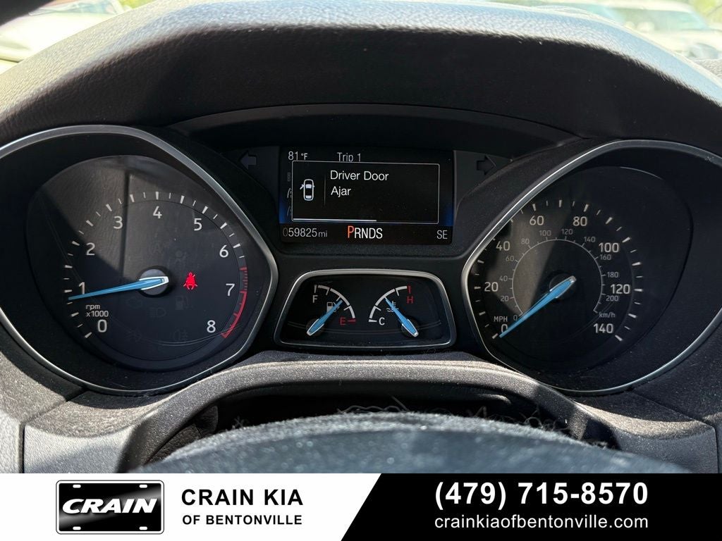 2018 Ford Focus Titanium - HATCHBACK / SUNROOF / CLEAN CARFAX / LOW MILES!