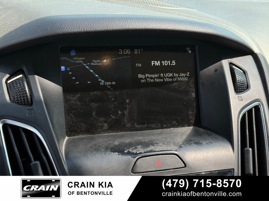 2018 Ford Focus Titanium - HATCHBACK / SUNROOF / CLEAN CARFAX / LOW MILES!