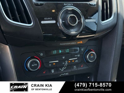 2018 Ford Focus Titanium - HATCHBACK / SUNROOF / CLEAN CARFAX / LOW MILES!