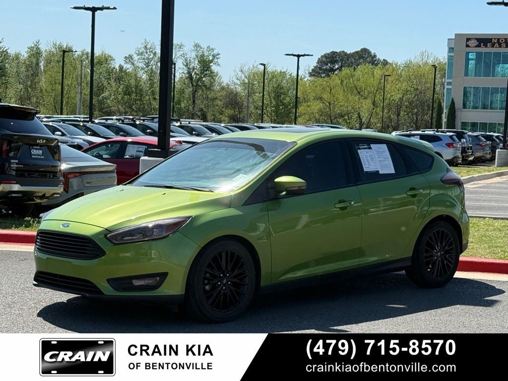 2018 Ford Focus Titanium - HATCHBACK / SUNROOF / CLEAN CARFAX / LOW MILES!