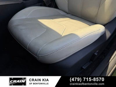 2018 Ford Focus Titanium - HATCHBACK / SUNROOF / CLEAN CARFAX / LOW MILES!
