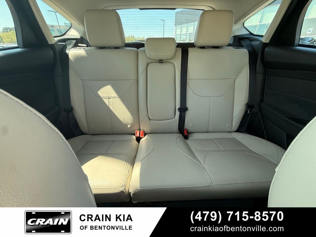 2018 Ford Focus Titanium - HATCHBACK / SUNROOF / CLEAN CARFAX / LOW MILES!