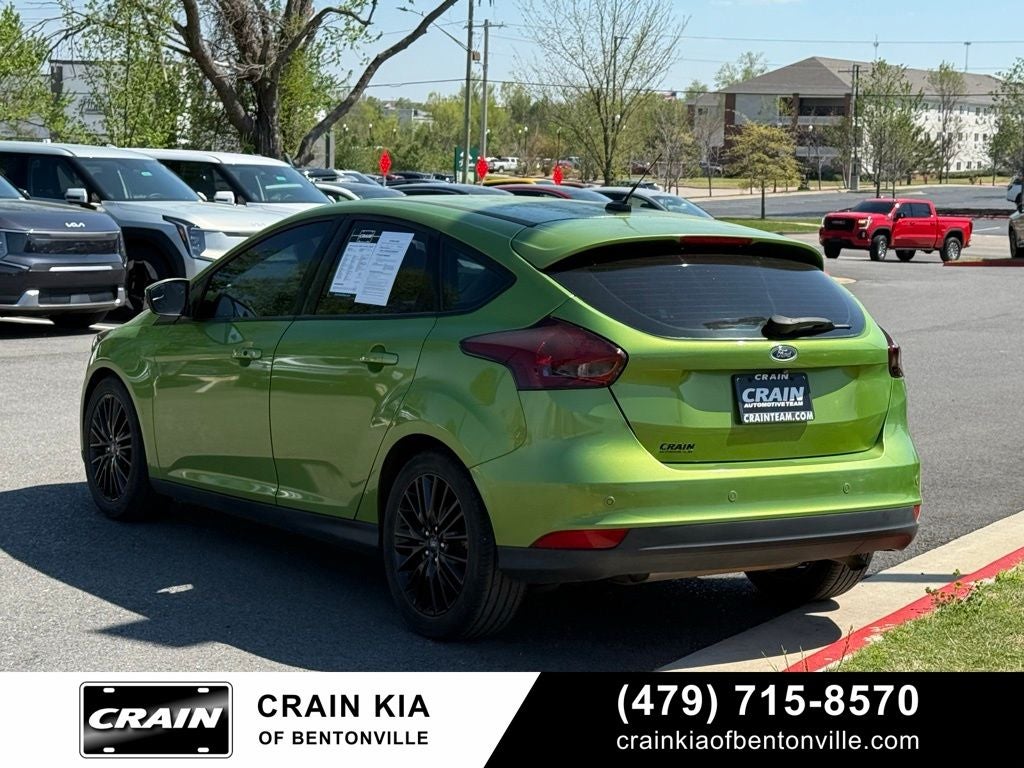 2018 Ford Focus Titanium - HATCHBACK / SUNROOF / CLEAN CARFAX / LOW MILES!