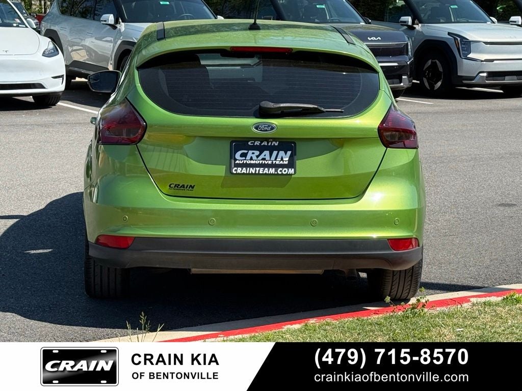 2018 Ford Focus Titanium - HATCHBACK / SUNROOF / CLEAN CARFAX / LOW MILES!