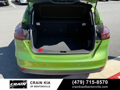 2018 Ford Focus Titanium - HATCHBACK / SUNROOF / CLEAN CARFAX / LOW MILES!