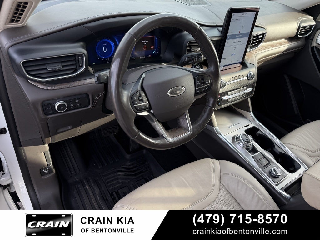 2020 Ford Explorer Platinum - 4WD / PANORAMIC SUNROOF / CLEAN CARFAX