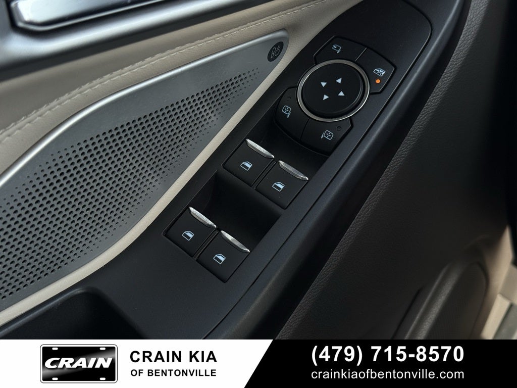 2020 Ford Explorer Platinum - 4WD / PANORAMIC SUNROOF / CLEAN CARFAX