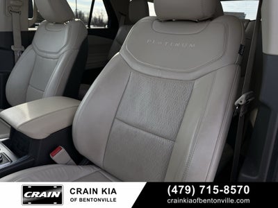 2020 Ford Explorer Platinum - 4WD / PANORAMIC SUNROOF / CLEAN CARFAX