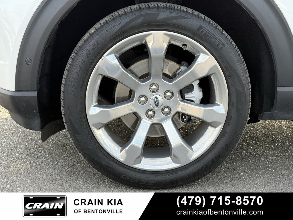 2020 Ford Explorer Platinum - 4WD / PANORAMIC SUNROOF / CLEAN CARFAX