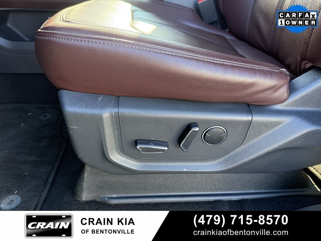 2024 Ford Expedition Limited - 4WD / PANORAMIC SUNROOF / CLEAN CARFAX / 1 OWNER