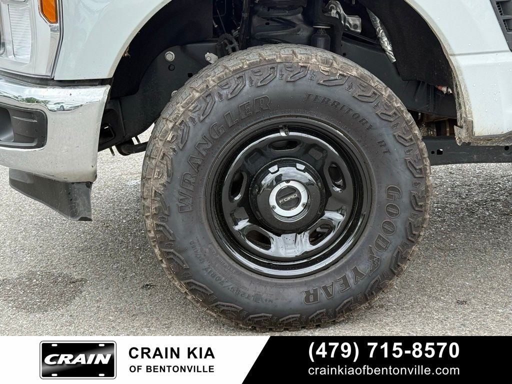 2026 Ford F-250SD XL - 4WD / CLEAN CARFAX / ONE OWNER