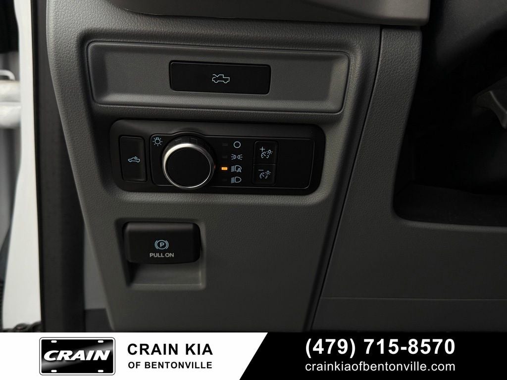 2022 Ford F-150 Lightning Pro - AWD / CLEAN CARFAX / ONE OWNER