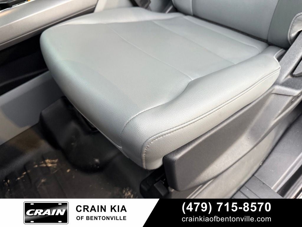 2022 Ford F-150 Lightning Pro - AWD / CLEAN CARFAX / ONE OWNER