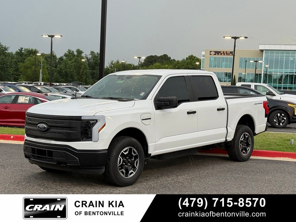 2022 Ford F-150 Lightning Pro - AWD / CLEAN CARFAX / ONE OWNER