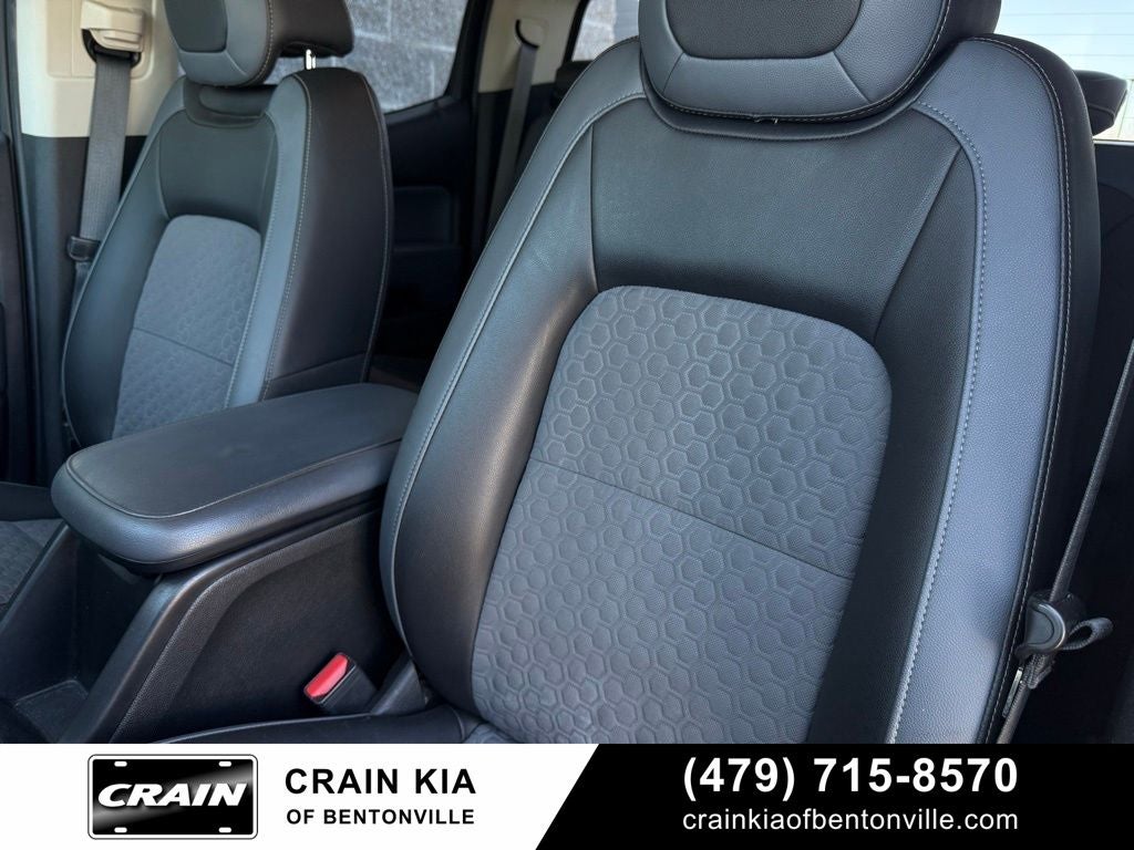 2017 Chevrolet Colorado Z71 - 4WD / CLEAN CARFAX HISTORY