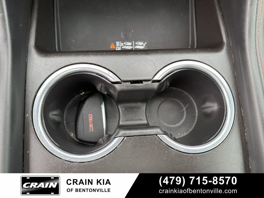 2021 GMC Yukon AT4 - 4WD / PANORAMIC SUNROOF / CLEAN CARFAX