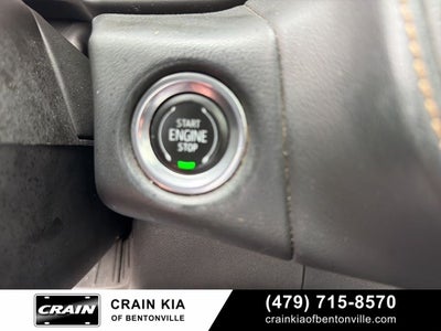 2021 GMC Yukon AT4 - 4WD / PANORAMIC SUNROOF / CLEAN CARFAX