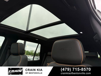 2022 GMC Yukon AT4 - 4WD / PANORAMIC SUNROOF / CLEAN CARFAX