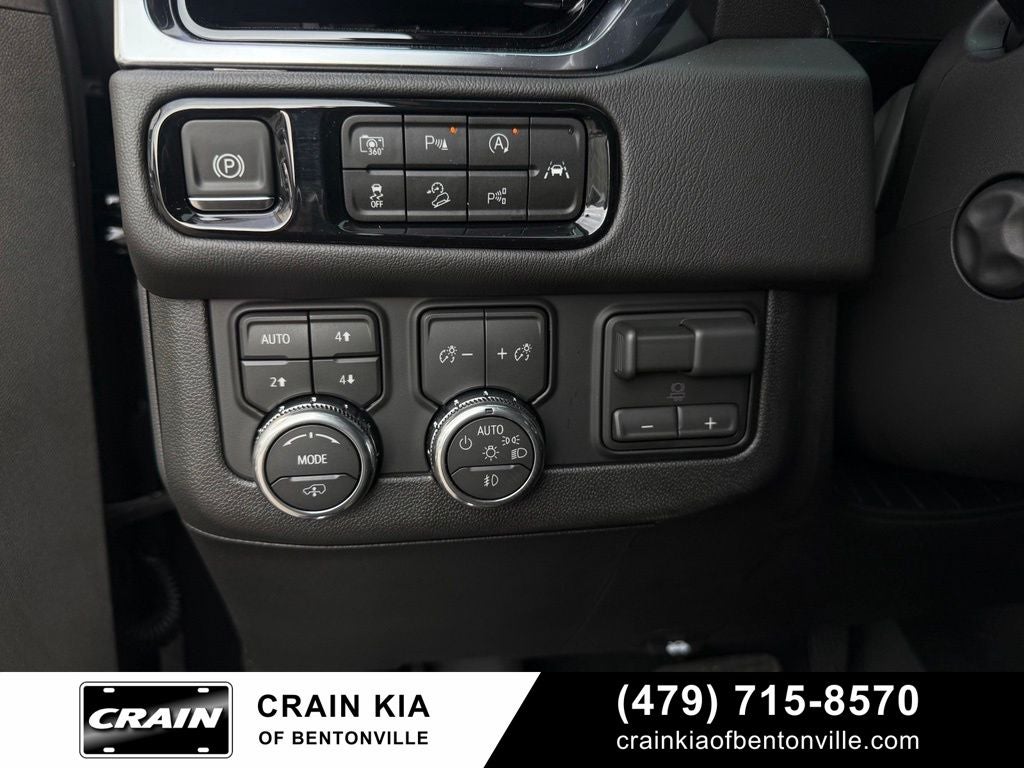 2026 GMC Yukon XL Denali Reserve - 4WD / PANORAMIC SUNROOF