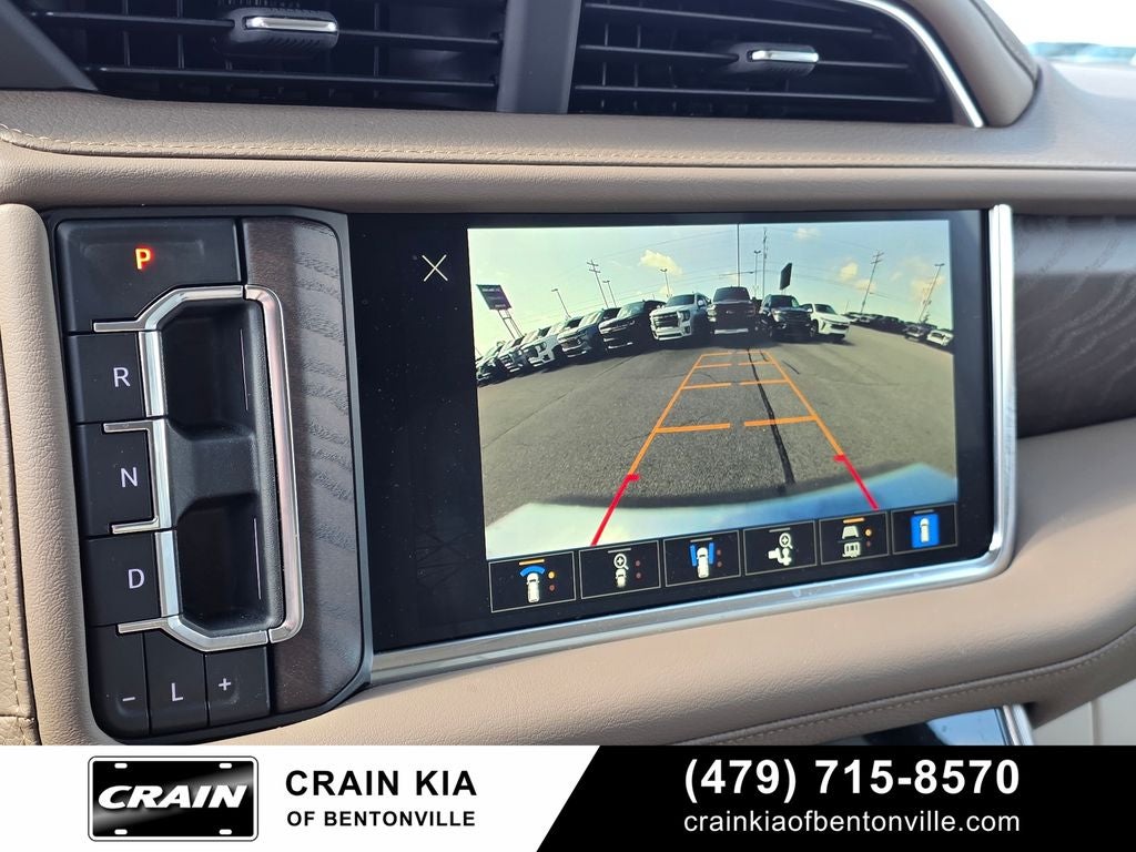 2024 GMC Yukon XL Denali - 4WD / PANORAMIC SUNROOF / ONE OWNER