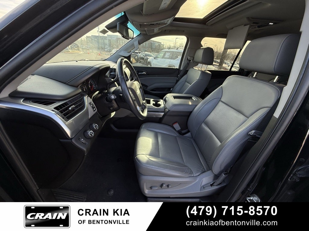 2019 Chevrolet Suburban LT - 4WD / SUNROOF / CLEAN CARFAX