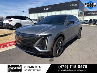 2024 Cadillac LYRIQ Sport - AWD / PANORAMIC SUNROOF / ONE OWNER