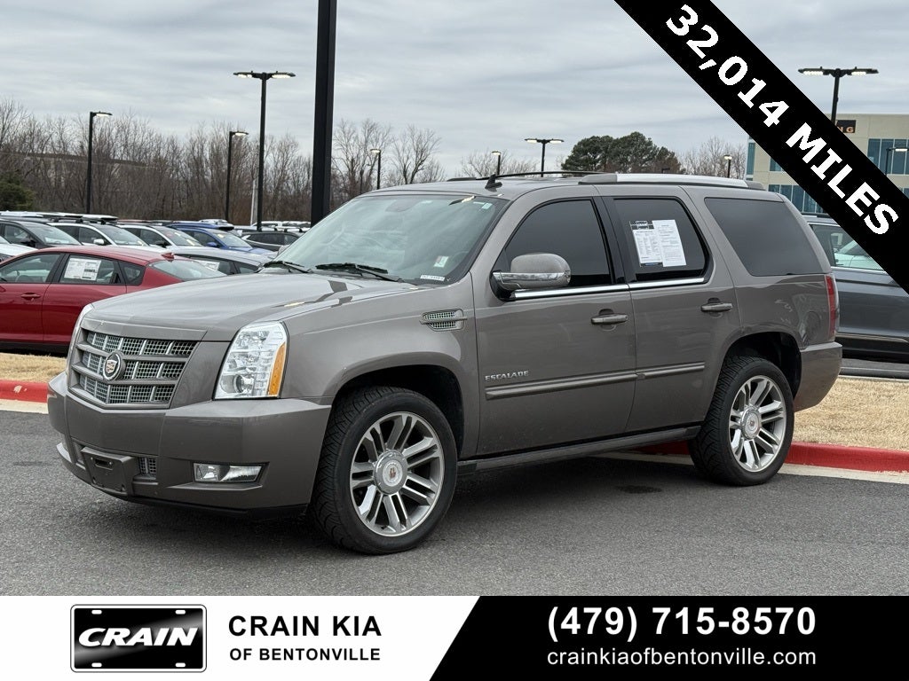 2014 Cadillac Escalade Premium - AWD / CLEAN CARFAX / VERY LOW MILES!