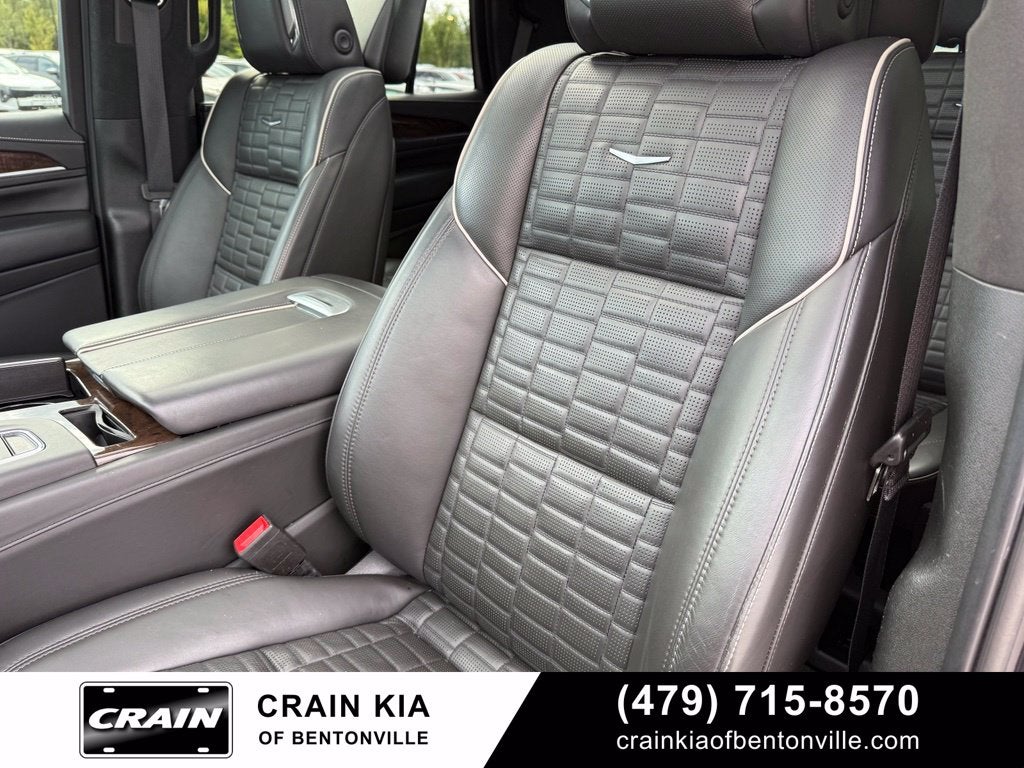 2023 Cadillac Escalade Sport Platinum Onyx - 4WD / PANORAMIC SUNROOF / CLEAN CARFAX