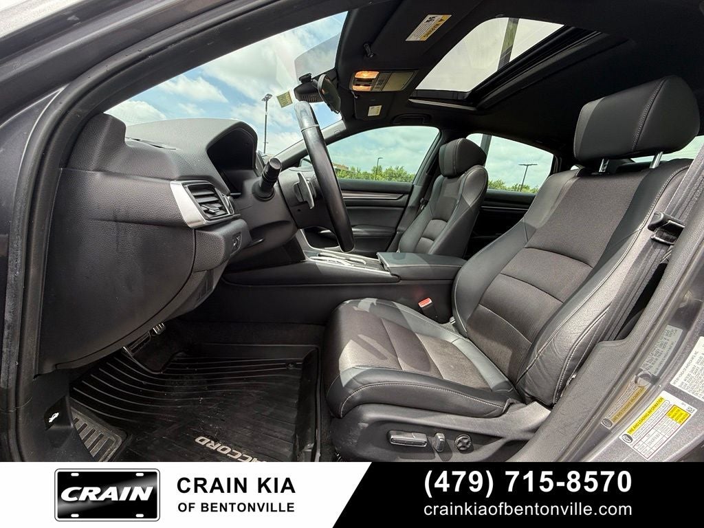 2019 Honda Accord Sport 2.0T - CLEAN CARFAX
