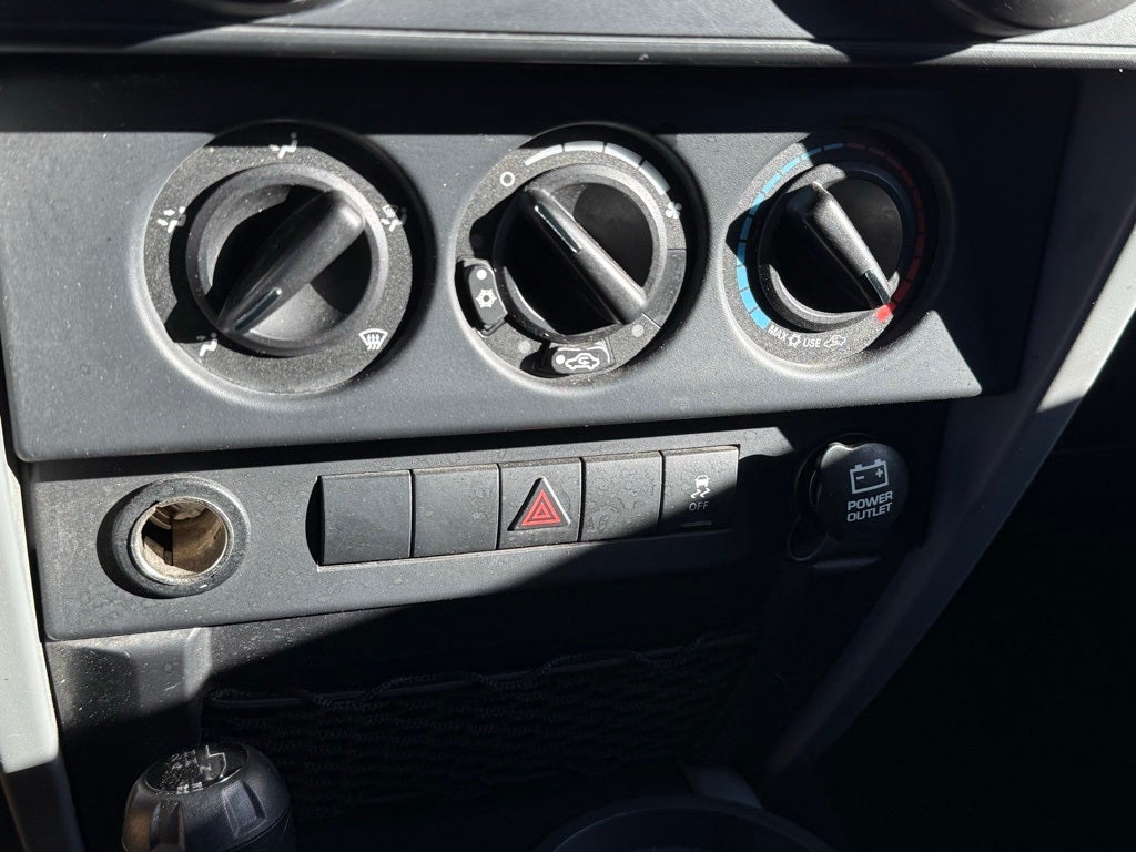 2010 Jeep Wrangler Sport - 4WD / CLEAN CARFAX