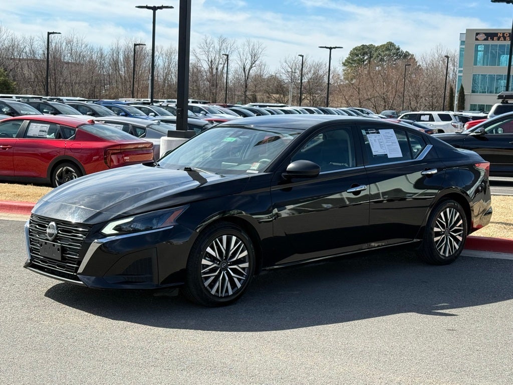 2024 Nissan Altima 2.5 SV - CLEAN CARFAX / ONE OWNER