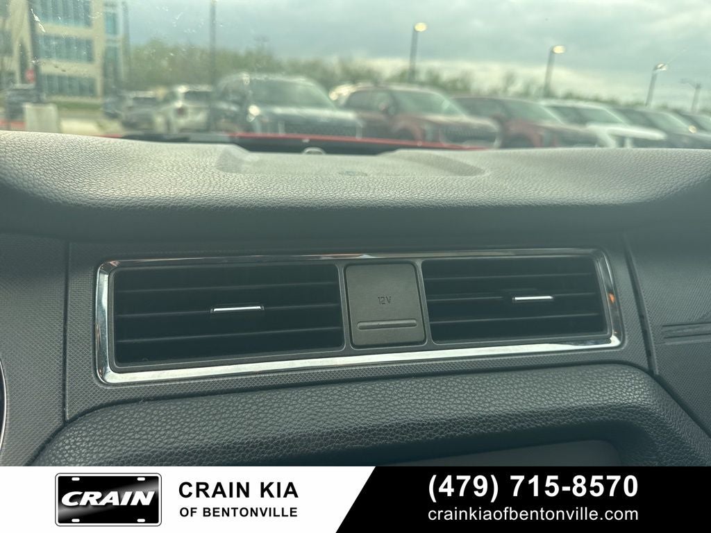 2011 Ford Mustang V6 - CLEAN CARFAX