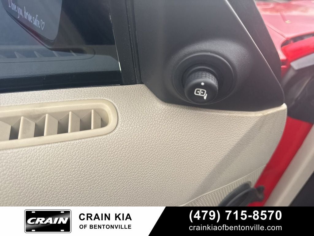 2011 Ford Mustang V6 - CLEAN CARFAX