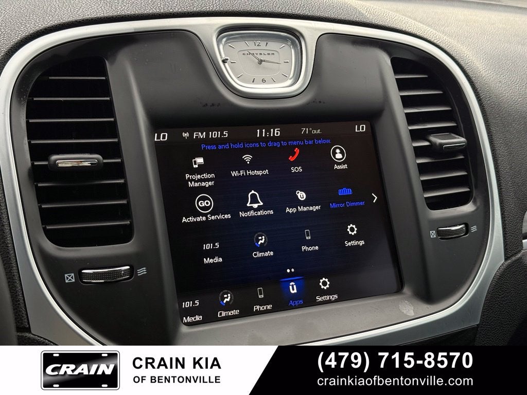 2022 Chrysler 300 Touring - CLEAN CARFAX / ONE OWNER