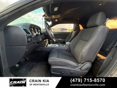 2013 Dodge Challenger SXT - CLEAN CARFAX HISTORY