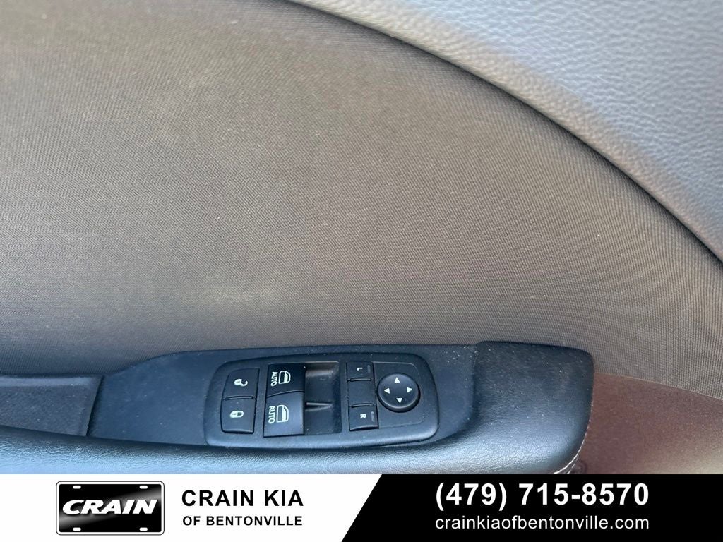 2017 Dodge Challenger R/T - CLEAN CARFAX / SUNROOF