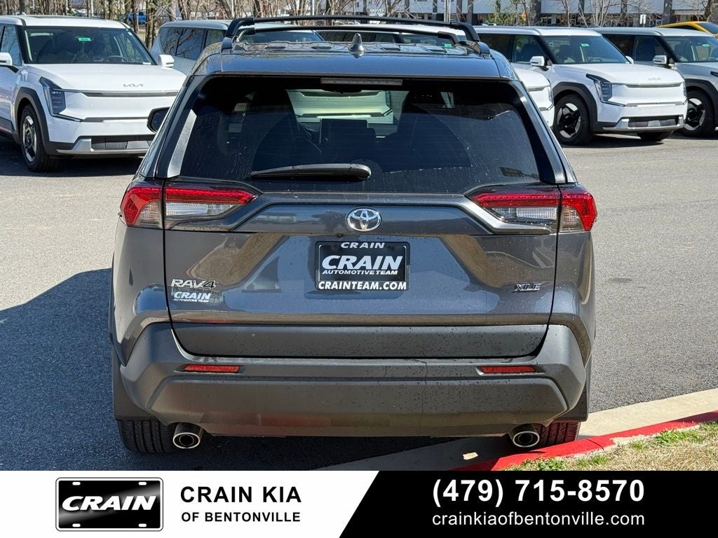 2024 Toyota RAV4 XLE Premium - SUNROOF / CLEAN CARFAX / ONE OWNER