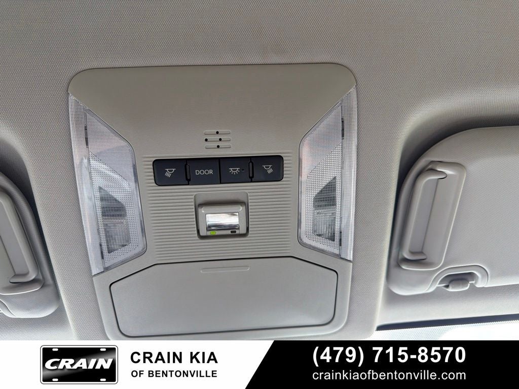 2024 Toyota RAV4 Hybrid Woodland Edition - AWD / CLEAN CARFAX / ONE OWNER