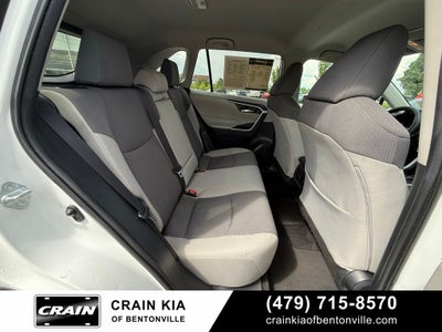 2021 Toyota RAV4 XLE - CLEAN CARFAX HISTORY
