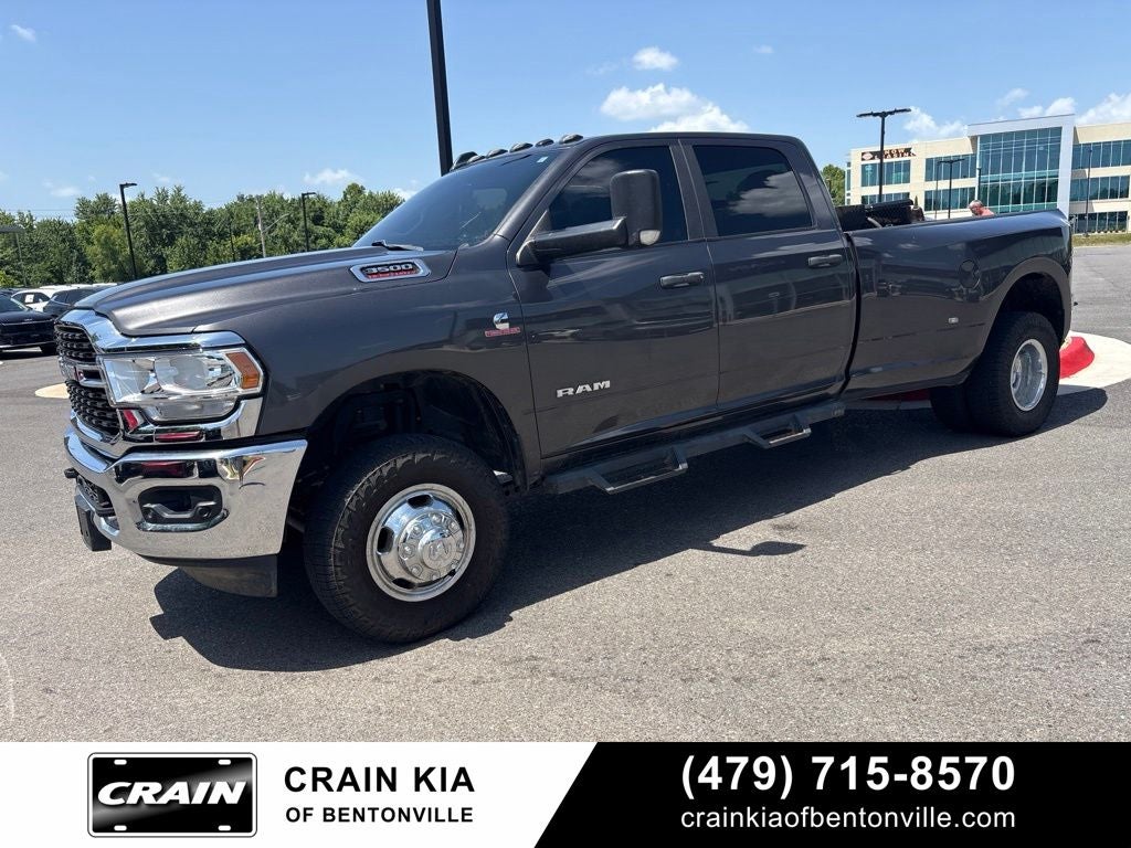 2022 RAM 3500 Big Horn - 4WD / CLEAN CARFAX