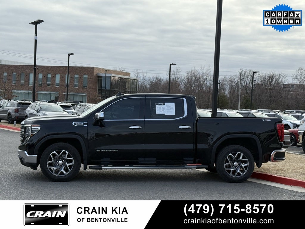 2023 GMC Sierra 1500 SLT - 4WD / CARFAX ONE OWNER