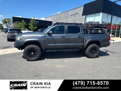 2017 Toyota Tacoma TRD Sport V6 - 4WD / CLEAN CARFAX / LIFTED!
