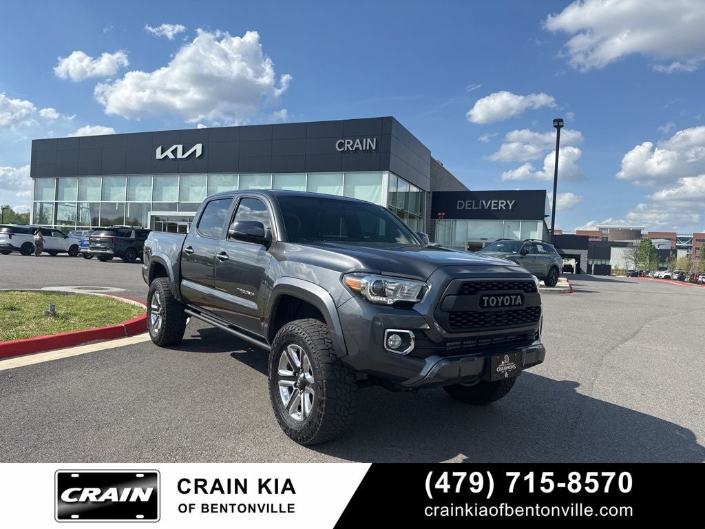 2017 Toyota Tacoma Limited - 4WD / SUNROOF / LIFTED!