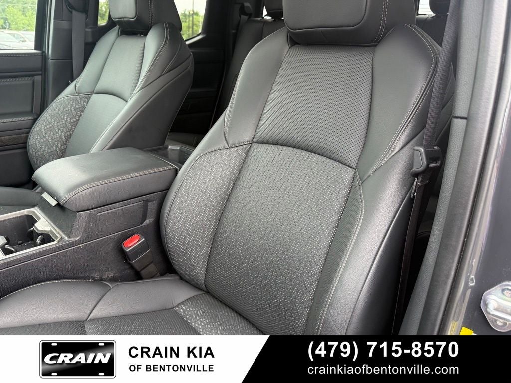 2024 Toyota Tacoma Limited - 4WD / SUNROOF
