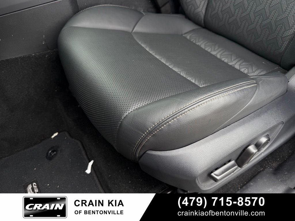 2024 Toyota Tacoma Limited - 4WD / SUNROOF