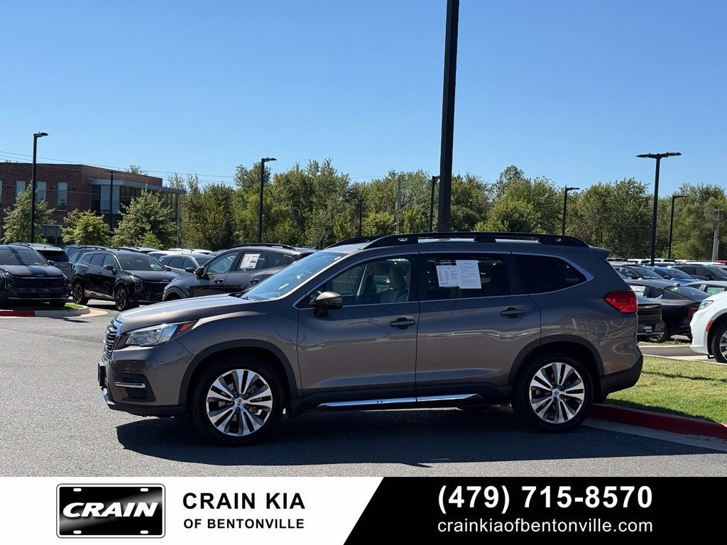 2021 Subaru Ascent Limited - AWD / PANORAMIC SUNROOF / CLEAN CARFAX