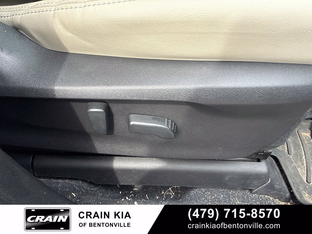 2021 Subaru Ascent Limited - AWD / PANORAMIC SUNROOF / CLEAN CARFAX