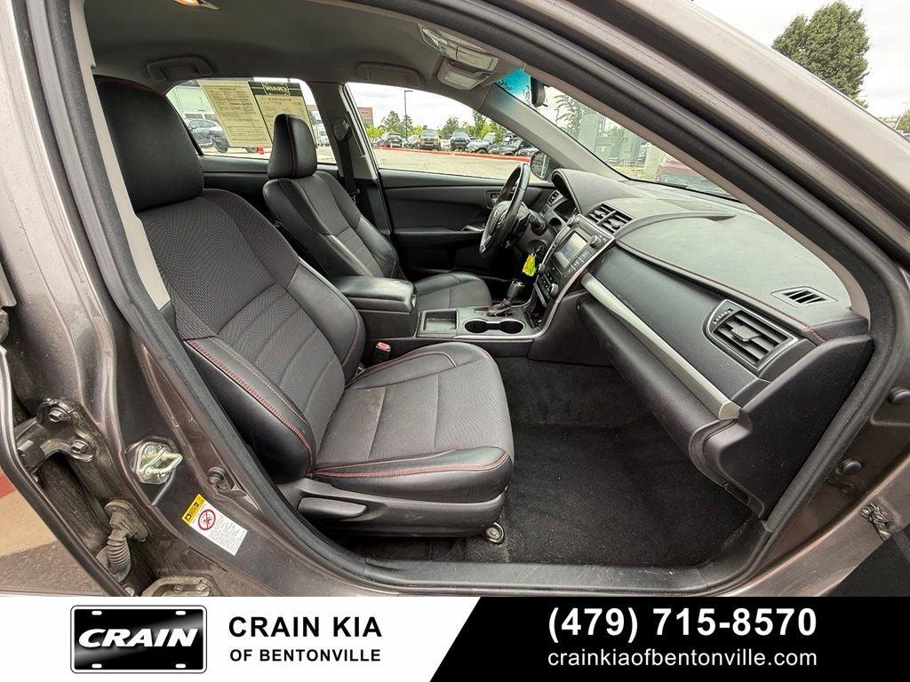 2017 Toyota Camry SE