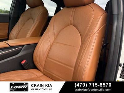 2022 Toyota Avalon Hybrid Limited - SUNROOF / CLEAN CARFAX