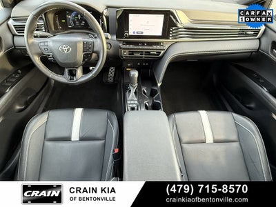 2025 Toyota Camry SE - CLEAN CARFAX / ONE OWNER
